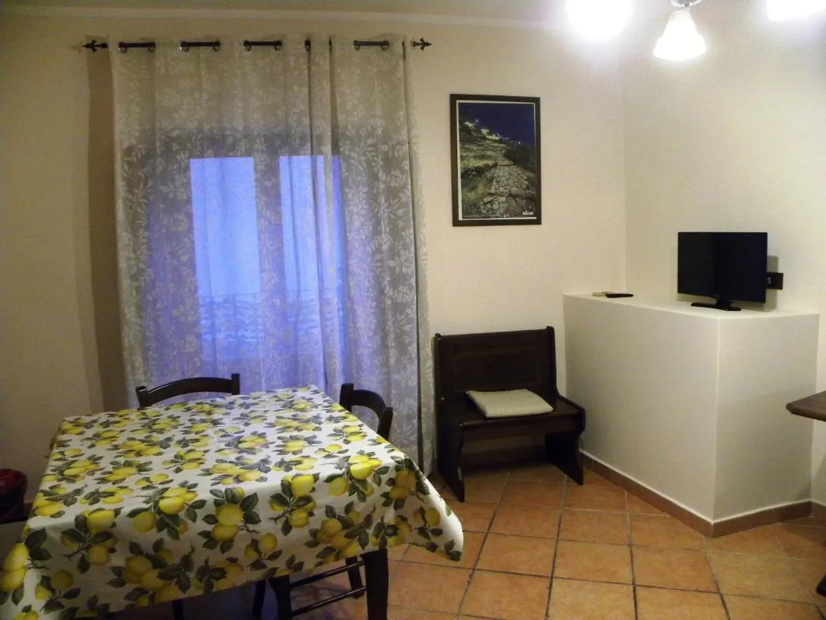Apartment Case Vacanze Albamarina Lipari  Italien
